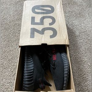 Yeezy 350 v2 breds